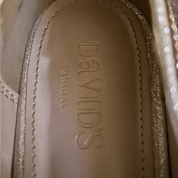 ✨David’s Bridal Crystal Flats✨🤍 - Picture 4 of 4